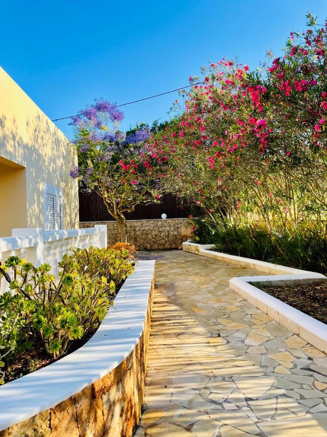 Villa Con Piscina Gigante Sant Francesc de s'Estany Eksteriør billede