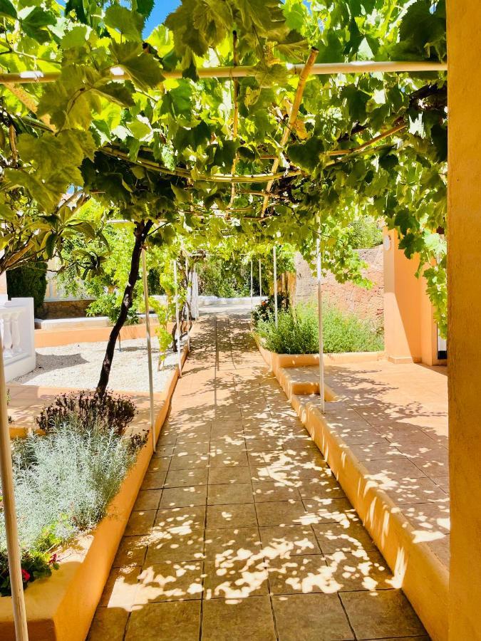 Villa Con Piscina Gigante Sant Francesc de s'Estany Eksteriør billede