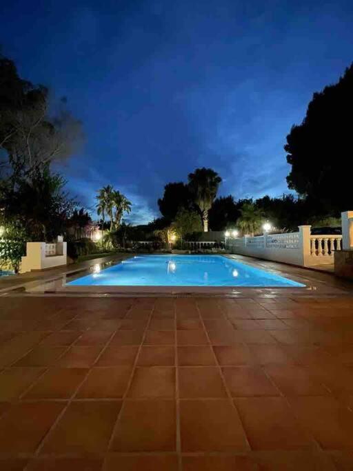 Villa Con Piscina Gigante Sant Francesc de s'Estany Eksteriør billede